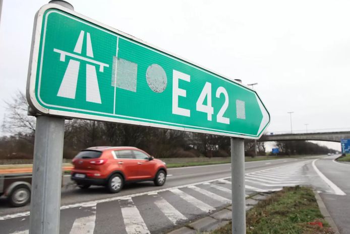 Nuisances sonores de l’E19-E42, du R5 et de la route de Wallonie : il faut agir !